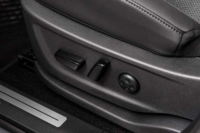 Nissan Ariya e4ORCE Evolve 87kWt 19 Ceramic